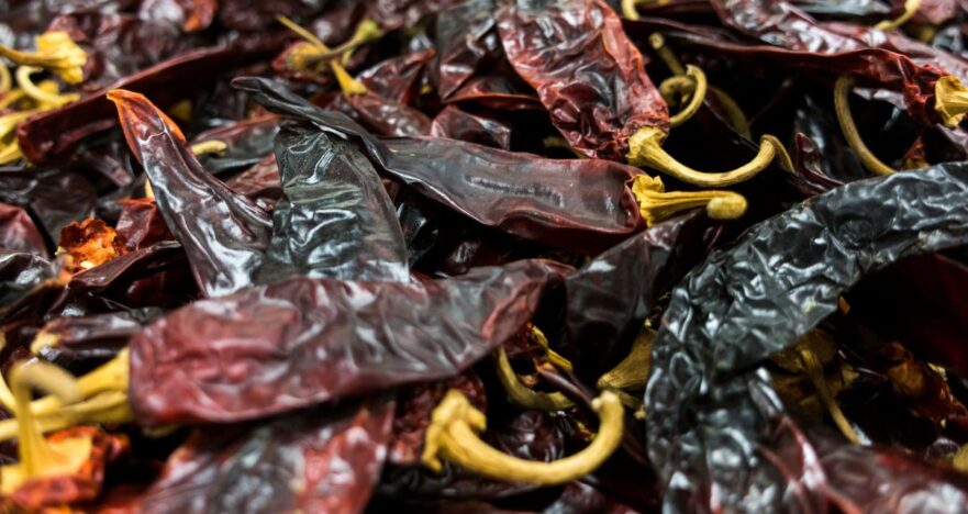 Guajillo Pepper - All about Heat, Flavor, Uses, Substitutes 1 Guajillo